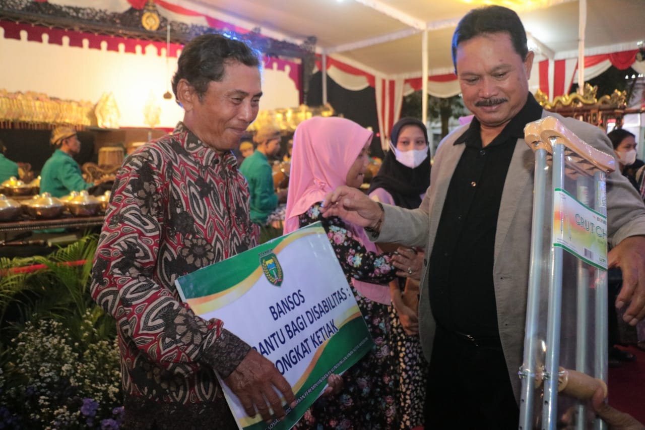 Foto 10 dari 13: Pagelaran Wayang Kulit Tutup Madiun Festival 2023, Wali Kota Sampaikan Apresiasi Pada Masyarakat Kota