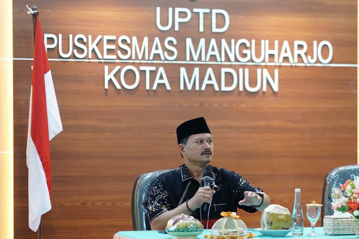 Foto 7 dari 9: Beri Arahan Persiapan Akreditasi, Wali Kota: Puskesmas Manguharjo Sudah Paripurna, Tinggal Mempertahankan