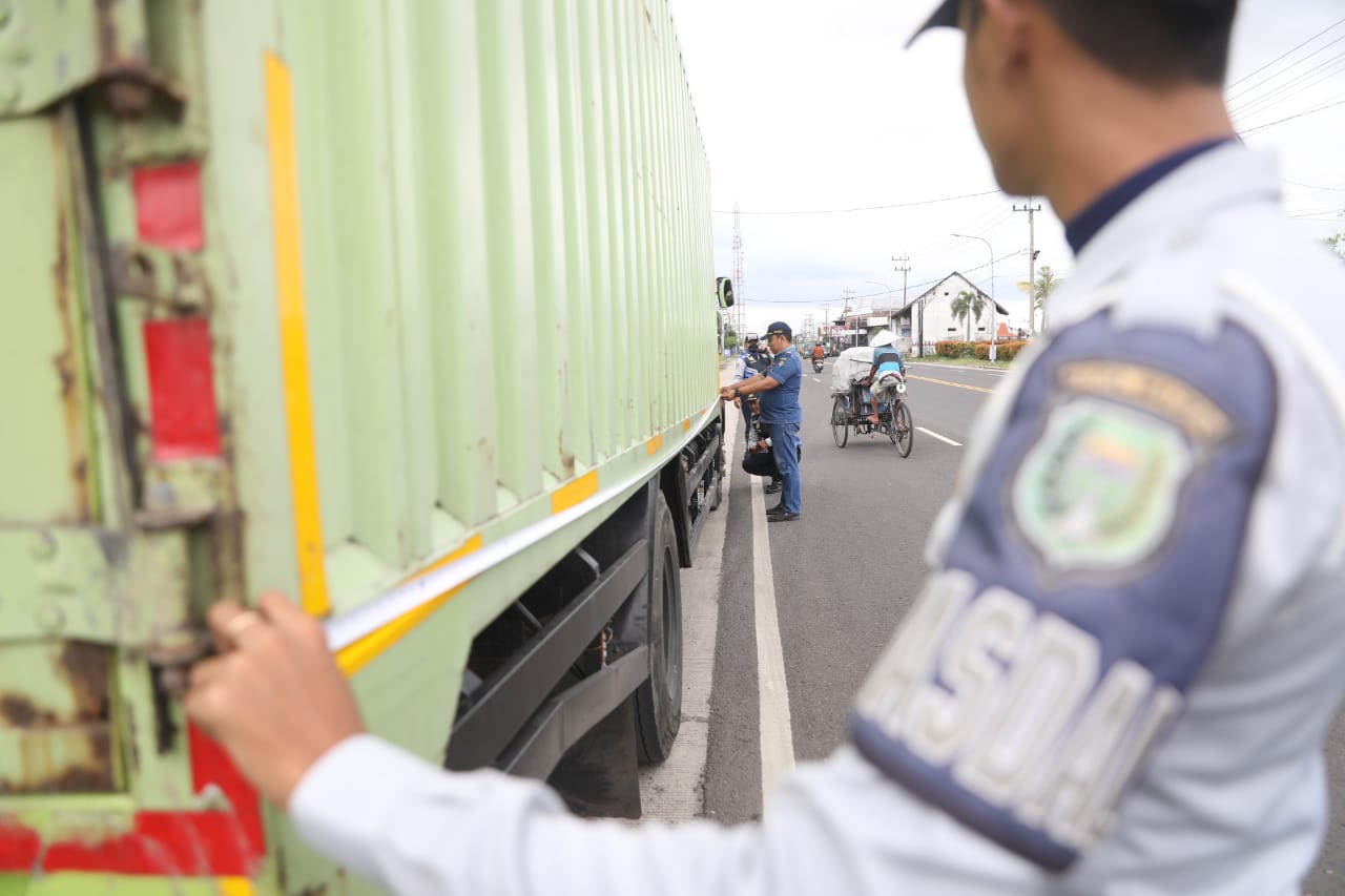 Foto 3 dari 11: Cegah Odol, Dishub Gelar Operasi Keselamatan Lalu Lintas