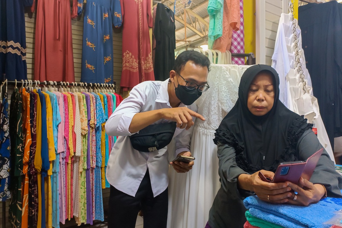 Foto utama berita: Ajak Pedagang Melek IT, Dinas Perdagangan Gandeng Diskominfo Beri Sosialisasi Di PBM