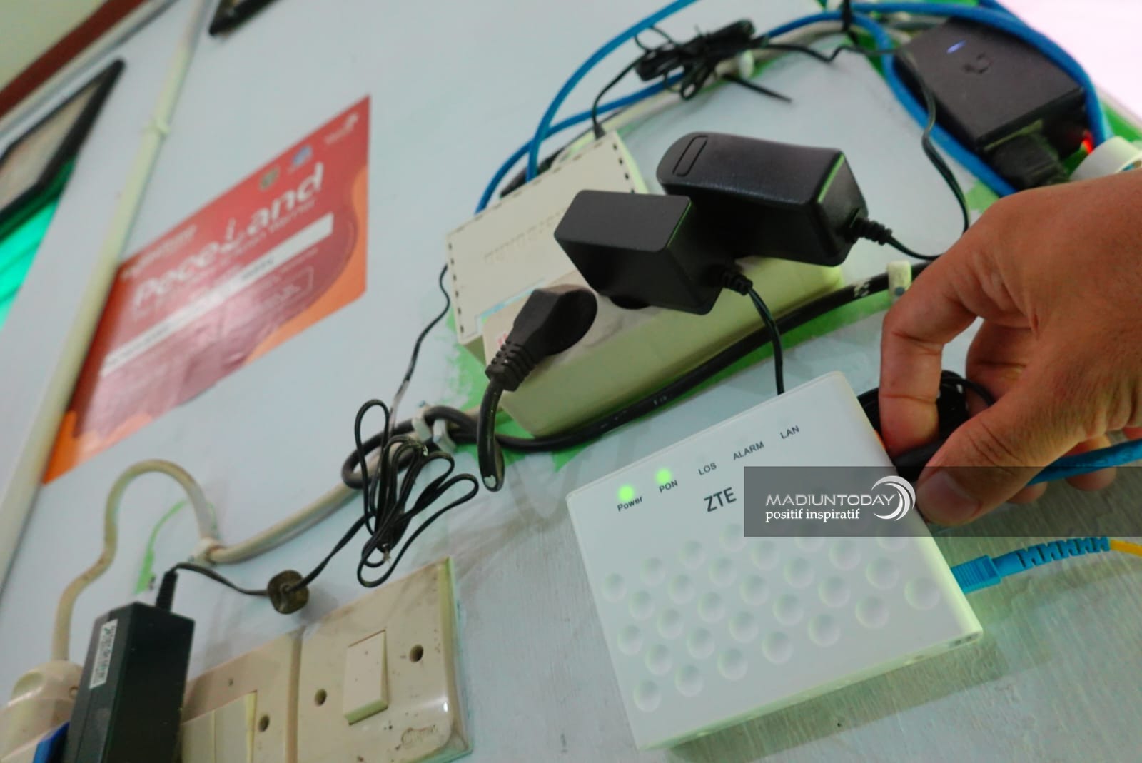 Foto 3 dari 3: Dukung Perkembangan Ekonomi Digital Dunia, Pemkot Madiun Akan Tambah Kecepatan Wi-Fi Gratis