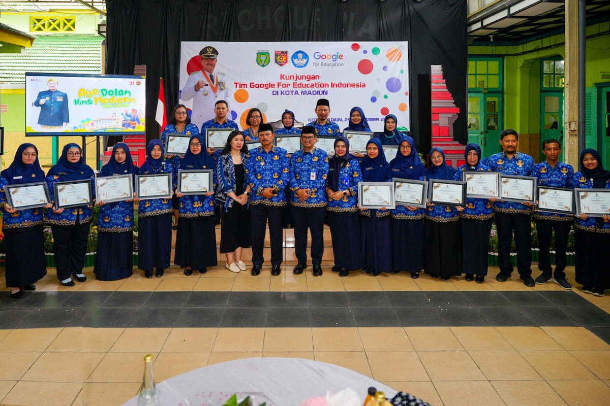Foto 7 dari 8: Dampingi Kunjungan Perwakilan Google for Education, Wali Kota: Berkat Pendampingan Google, Anak-anak Kita Semakin Hebat