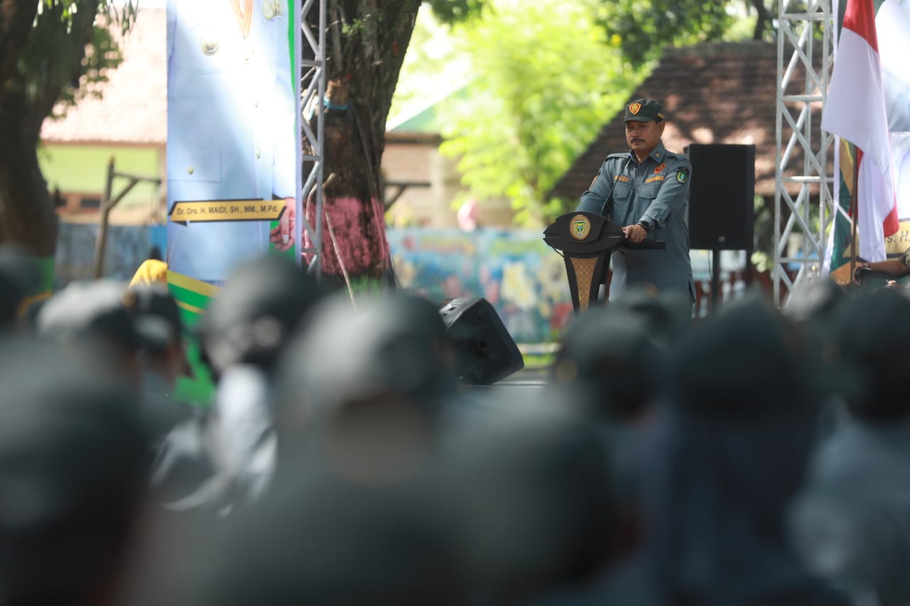 Foto 6 dari 15: Hadiri Bimtek Kesiapsiagaan Pemilu, Wali Kota : Satlinmas Ujung Paling Depan Masyarakat