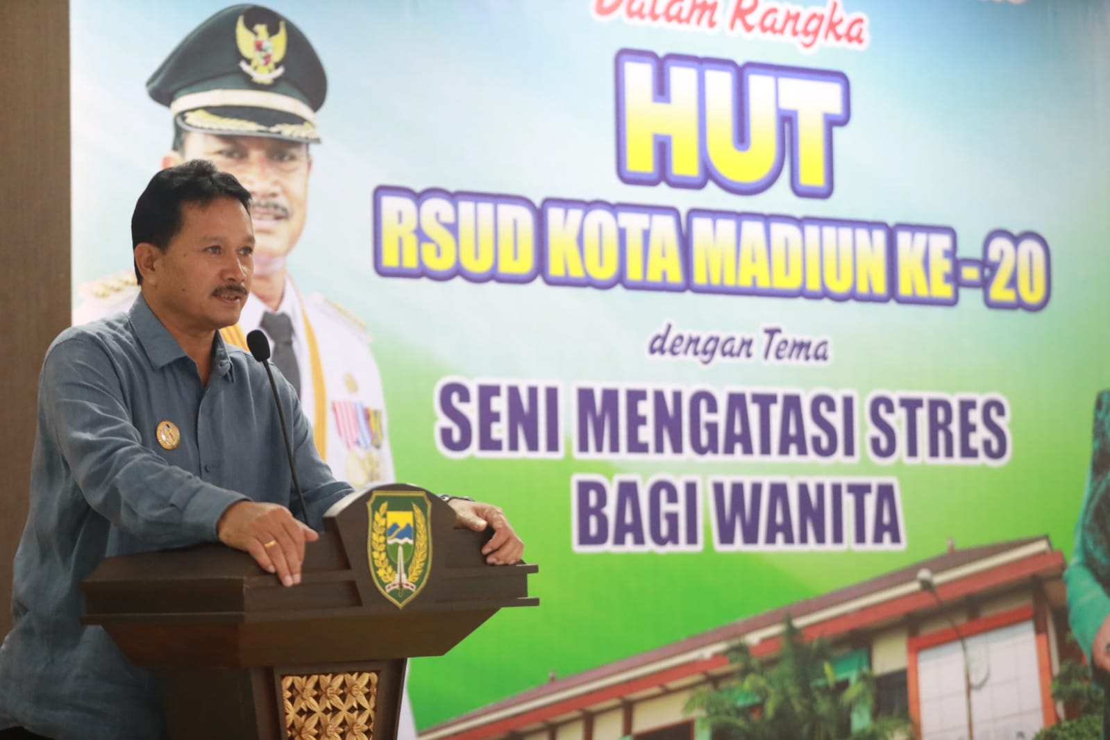 Foto 1 dari 9: Buka Seminar Peringatan HUT ke-20 RSUD Kota Madiun, Wali Kota Harap Pelayanan Semakin Ditingkatkan