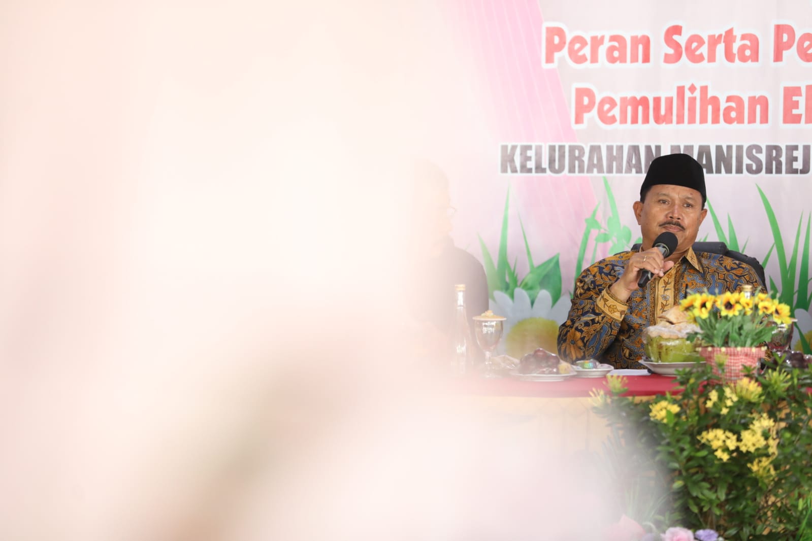 Foto 8 dari 15: Gelar Pertemuan Dengan Perwakilan Organisasi Masyarakat Dan DPRD, Wali Kota Bahas Rencana Pembangunan
