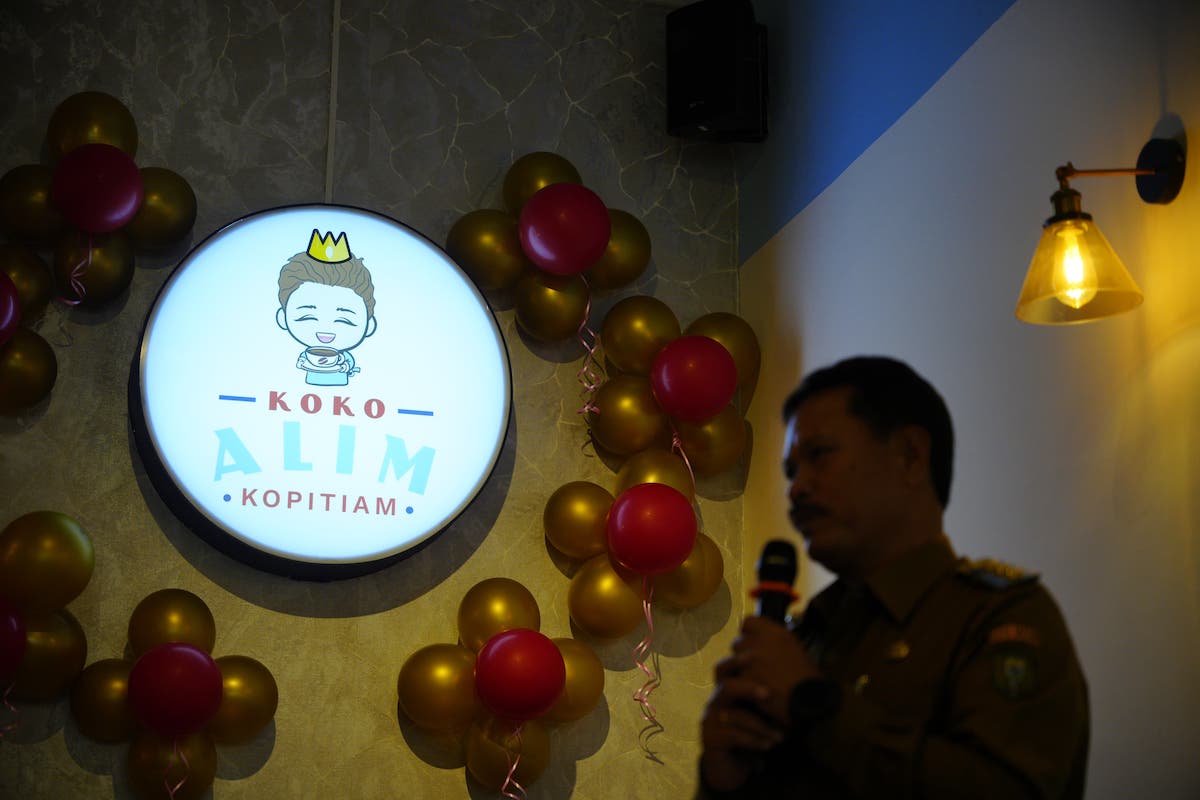 Foto 2 dari 8: Bisnis Kuliner Kian Menjanjikan, Wali Kota Resmikan Resto Kuliner Baru di Kota Pendekar