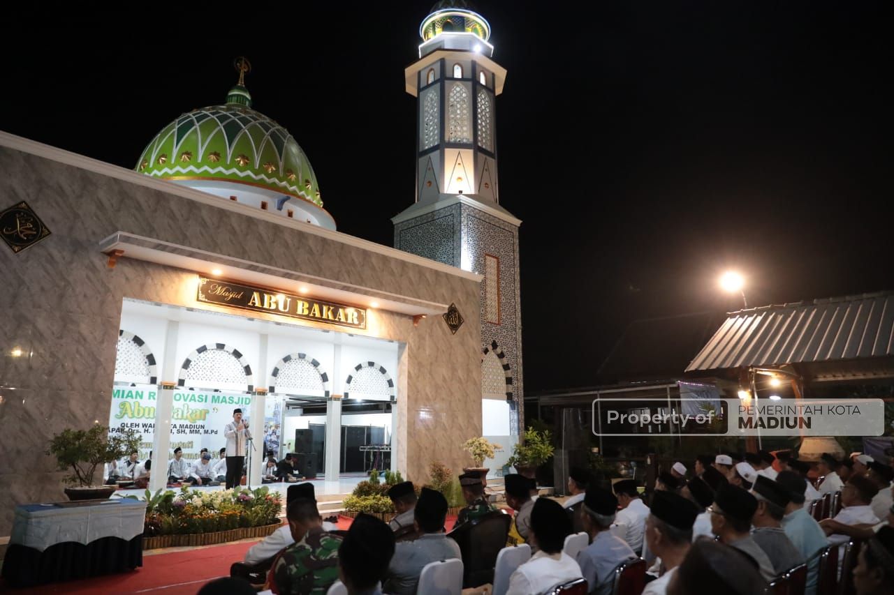 Foto 4 dari 13: Resmikan Masjid Abu Bakar, Wali Kota Harap Bawa Keberkahan Bagi Sekitar