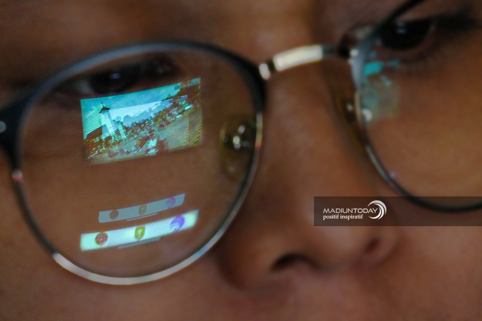 Foto 2 dari 4: Lewat Aplikasi CCTV Pemkot Madiun, Masyarakat Juga Bisa Mengakses CCTV Simpang Jalan Secara Riil Time