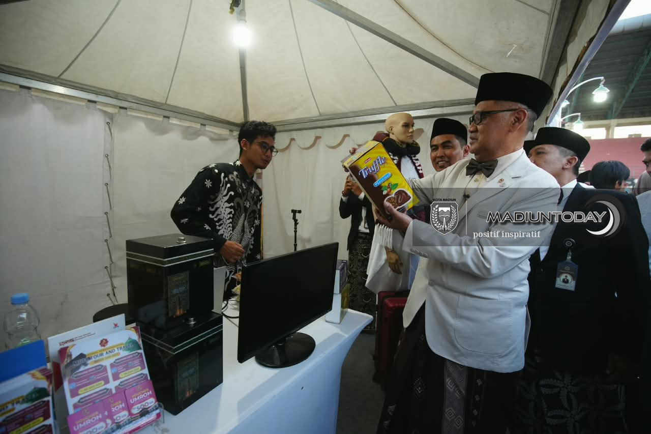 Foto 6 dari 20: Kota Madiun Ukir Sejarah, Jadi Tuan Rumah Giat Perdana EXPO UMKM dan Ekosistem Haji-Umrah