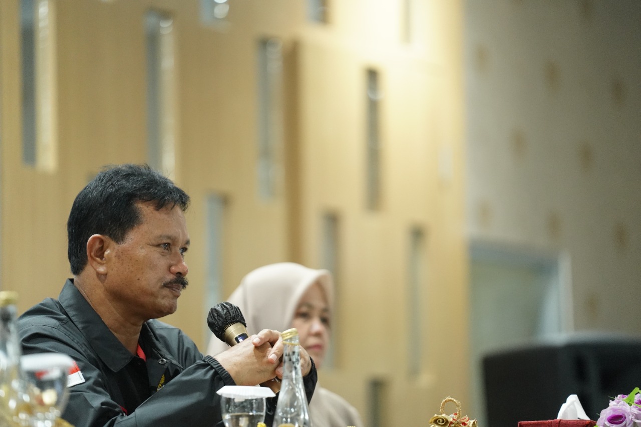 Foto 2 dari 10: Beri Arahan Perangkat Kelurahan dan Kecamatan di Kartoharjo, Wali Kota Pesan Produktif dalam Jalankan Tugas