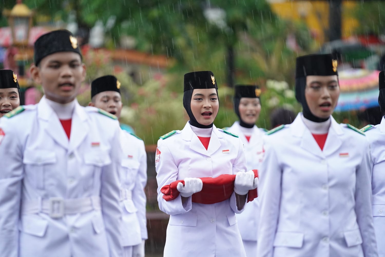 Foto 6 dari 10: Parade Senja Kembali Tersaji, Kali Ini Tim SMPN 4 dan MAN 2 Kota Madiun yang Unjuk Gigi