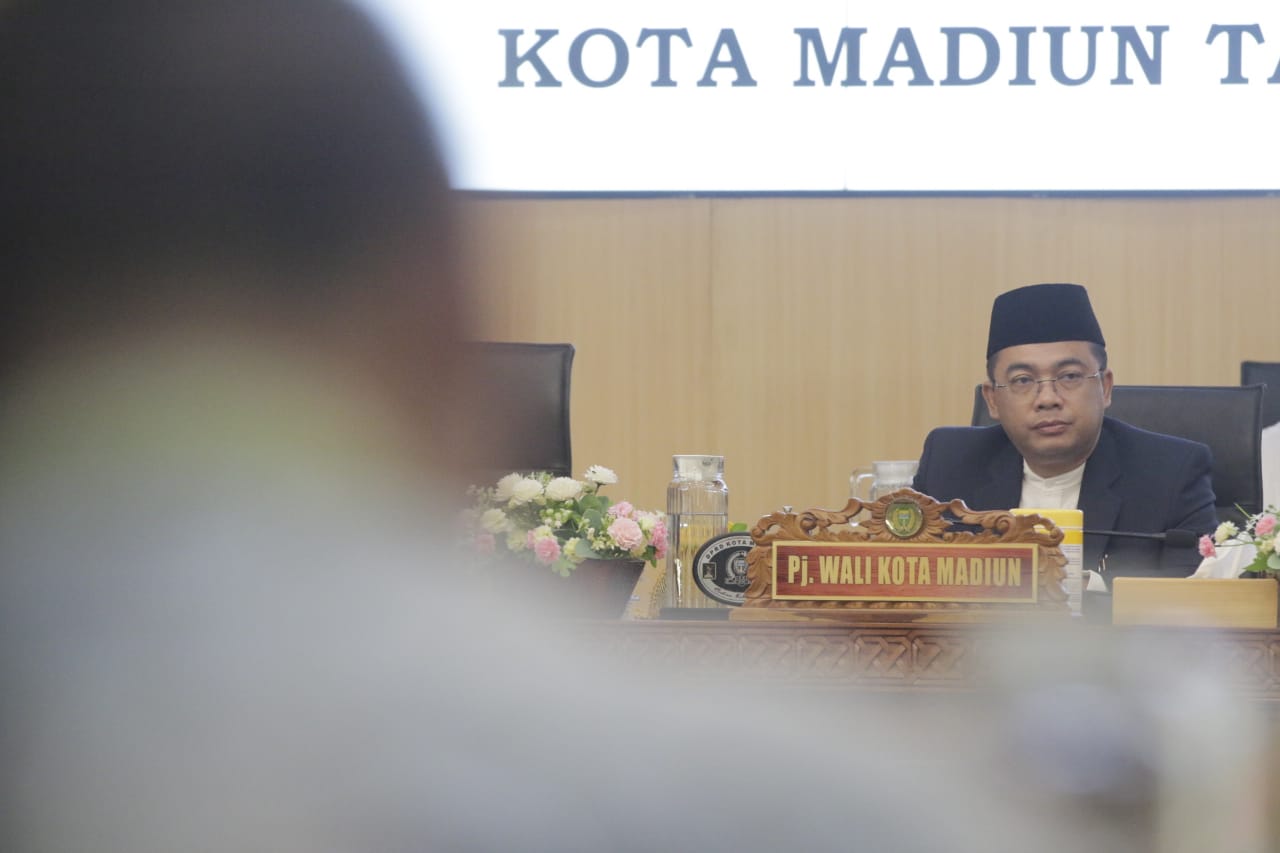 Foto 4 dari 8: Propemperda Resmi Ditetapkan, Pemkot-DPRD  Targetkan Tujuh Raperda Prioritas Tahun Depan