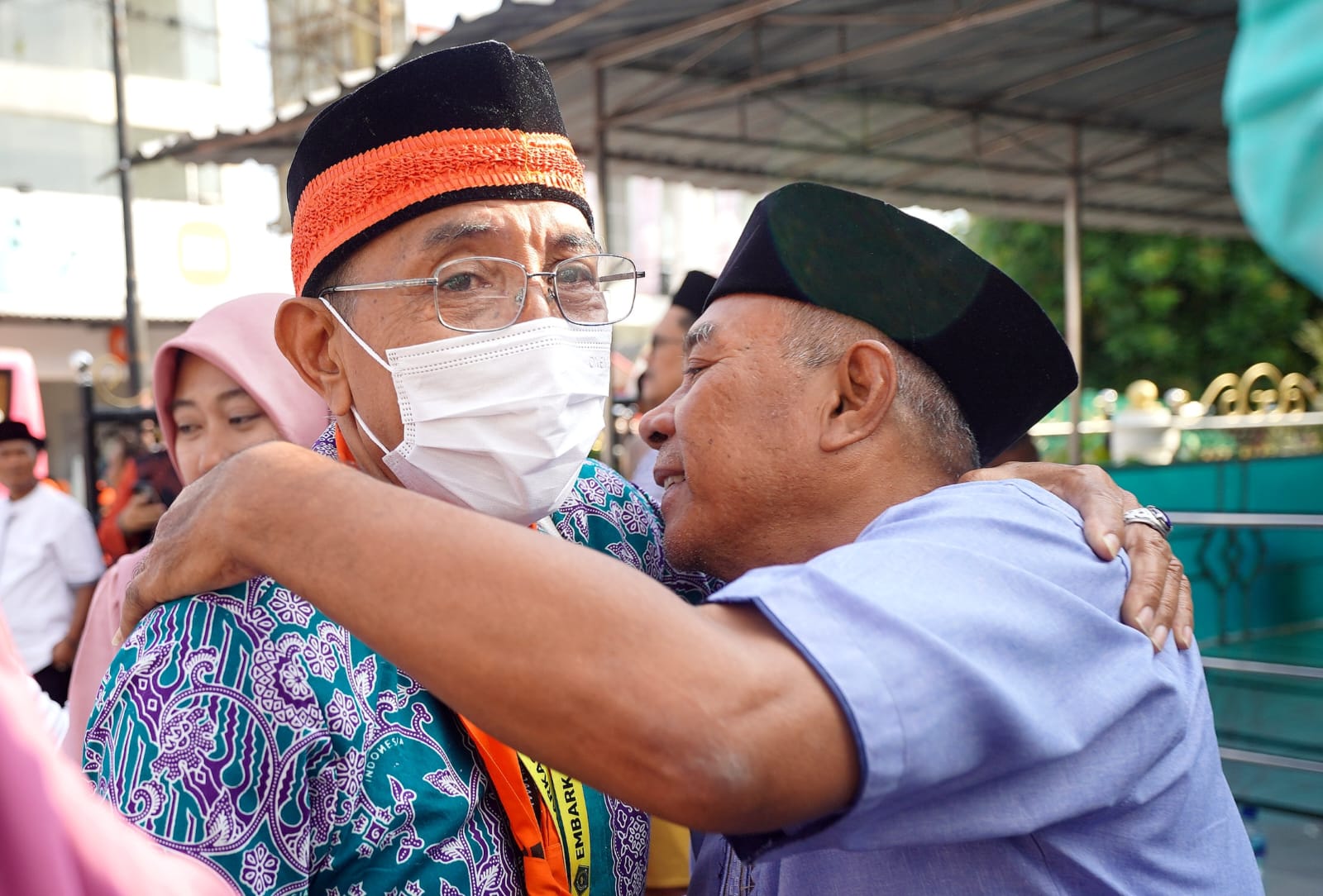 Foto 1 dari 10: 19 Jamaah Haji Tahap Dua Tiba, Wali Kota Sambut Kepulangan di Masjid Azzahra