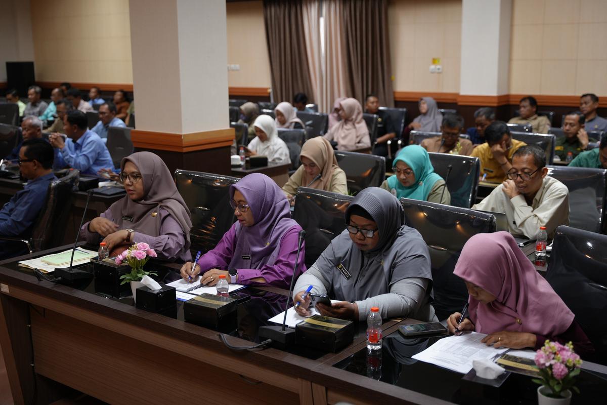 Foto 3 dari 8: Pimpin Rapat Dinas, Pj Wali Kota Pastikan Anggaran OPD Terserap Optimal