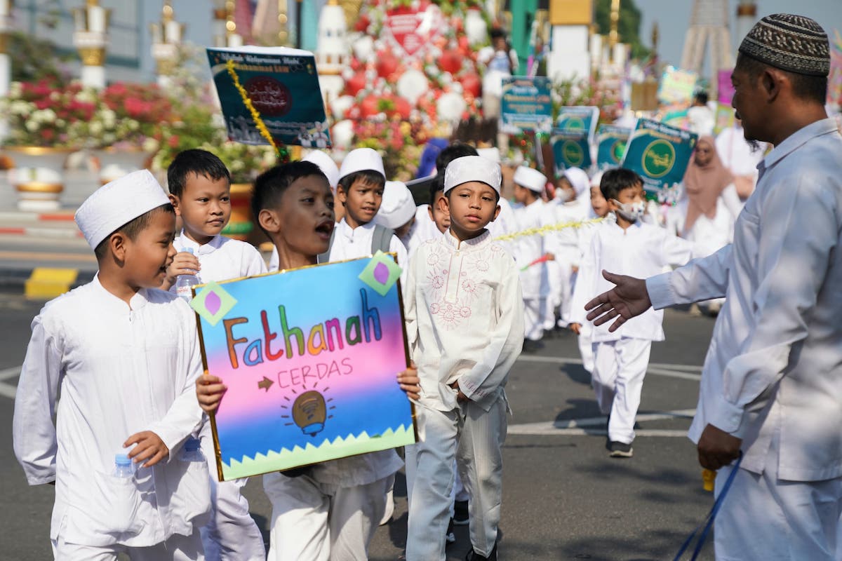 Foto 2 dari 9: Sebarkan Pesan Religi di Pawai Ta’aruf Safari Maulud Nabi