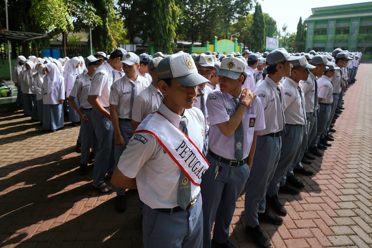 Foto 4 dari 9: Jadi Pembina Upacara di MAN 2, Wali Kota: Siswa MAN Itu Akademiknya Dapat, Doanya Juga Dapat
