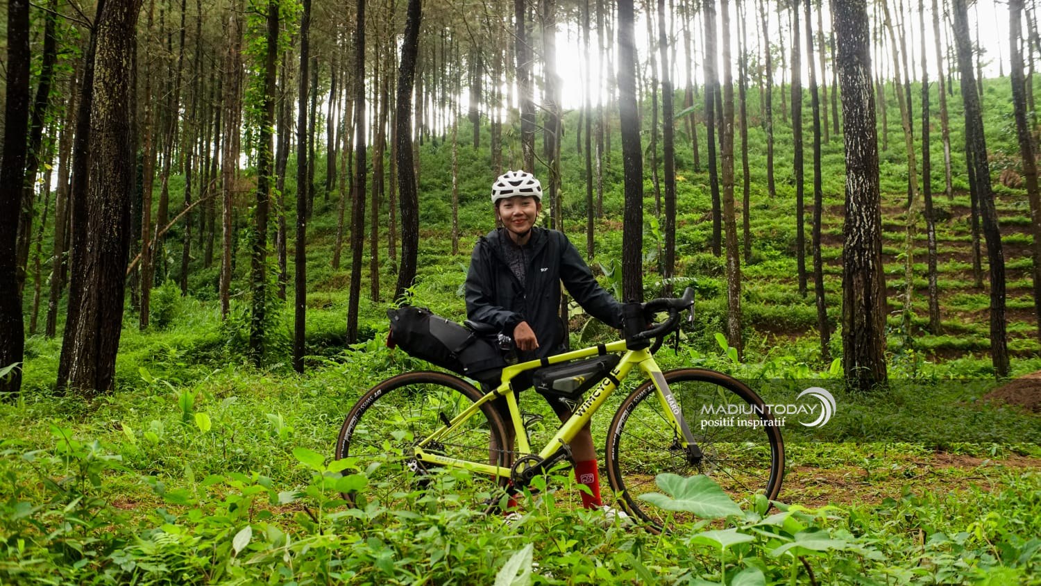 Taklukkan Ratusan Kilometer Rute Gravel Bersama Septi Trisna Sari