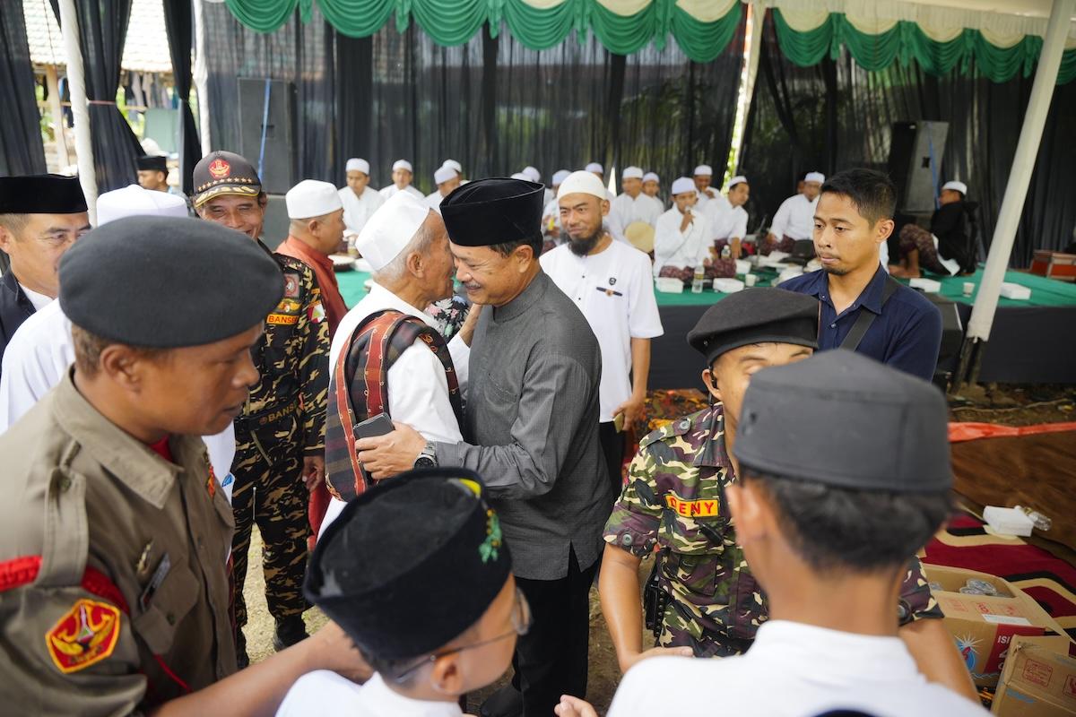 Foto 1 dari 9: Haul ke-30 KH Munirul Ikhwan dan Harlah ke-70 Pondok Pesantren Subulul Huda, Wali Kota Turut Hadir Dalam Peringatan