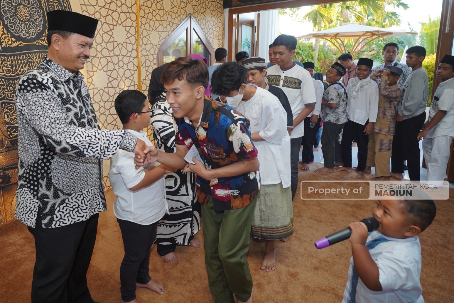 Foto utama berita: Santuni Anak Yatim Piatu, Wali Kota Harap Beri Manfaat Bagi Kehidupan