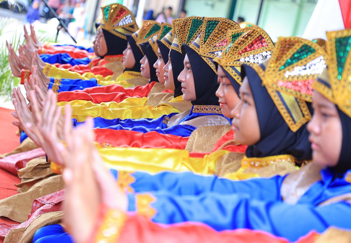 Foto 8 dari 9: Peletakan Batu Pertama Pembangunan Gedung Baru MIT Bakti Ibu, Wali Kota Beri Apresiasi Perkembangan Pesat Yayasan