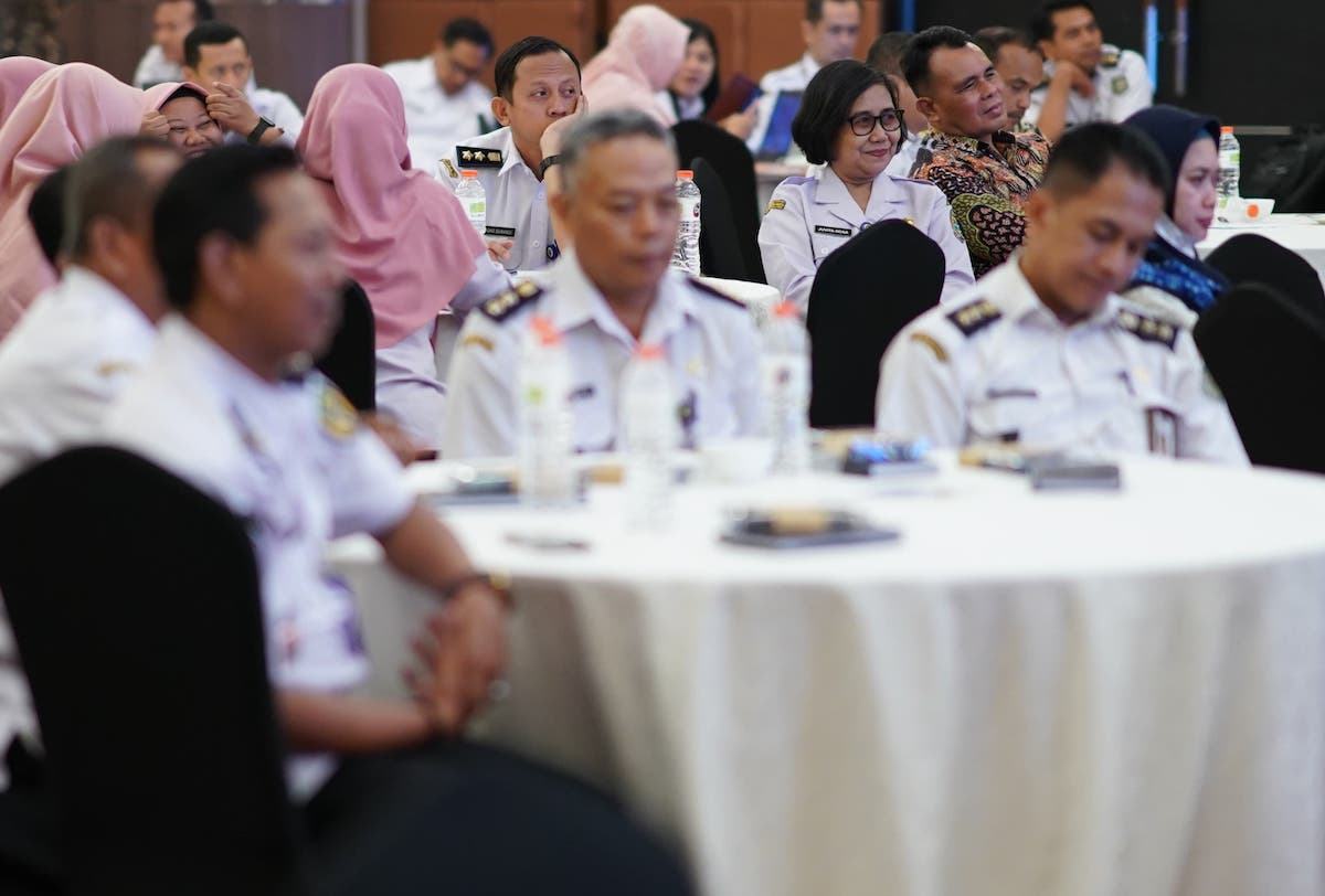 Foto 7 dari 9: Pimpin Rakor TKPK, Wali Kota Siapkan Strategi Pengentasan Kemiskinan Ekstrem Warga Kota