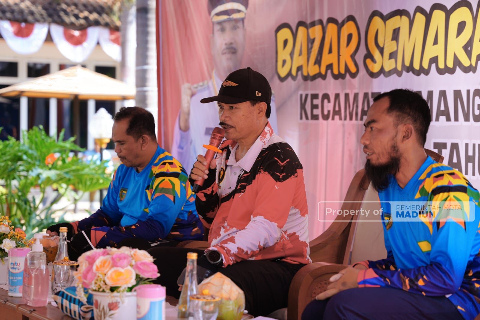 Foto 1 dari 8: Hadiri Senam dan Bazar UMKM Kecamatan Manguharjo, Wali Kota Harap Kegiatan Bisa Terus Dimunculkan