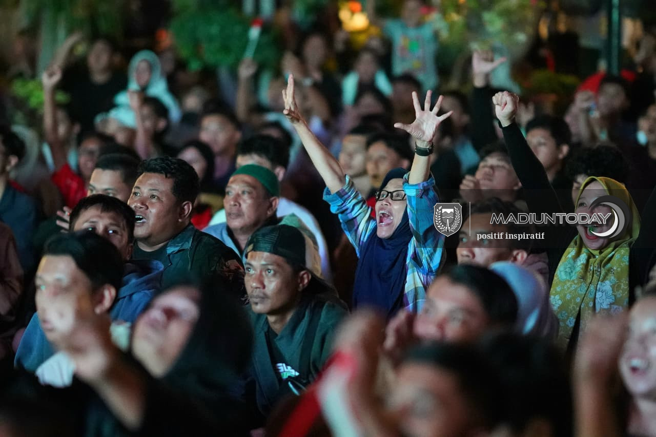 Foto 8 dari 19: Laga Berbalut Drama, Berakhir Bahagia