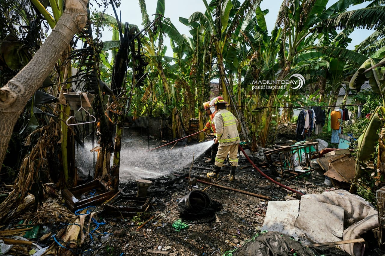 Foto utama berita: Kebakaran Meningkat, Satpol PP dan Damkar Madiun Imbau Warga Tak Membakar Sampah Sembarangan