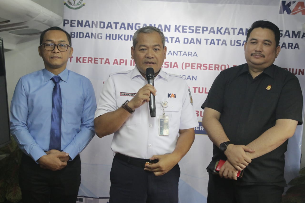Foto 3 dari 5: Komitmen Pengamanan Aset, KAI Daop 7 Jalin MoU Dengan Kejari