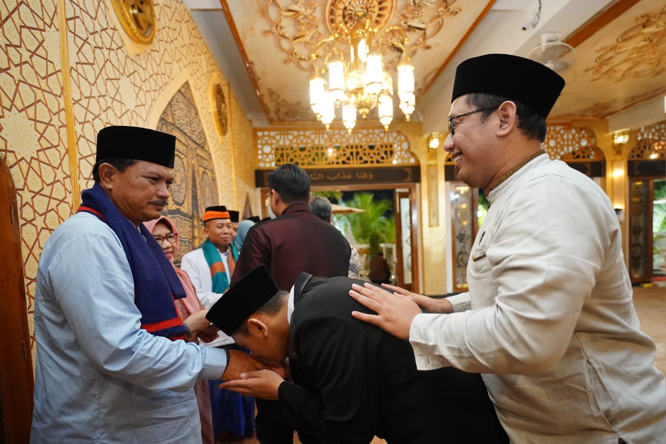 Foto utama berita: Halal Bihalal dengan Warga, Wali Kota Sampaikan Permohonan Maaf Sekaligus Sampaikan Rencana Pembangunan Kota