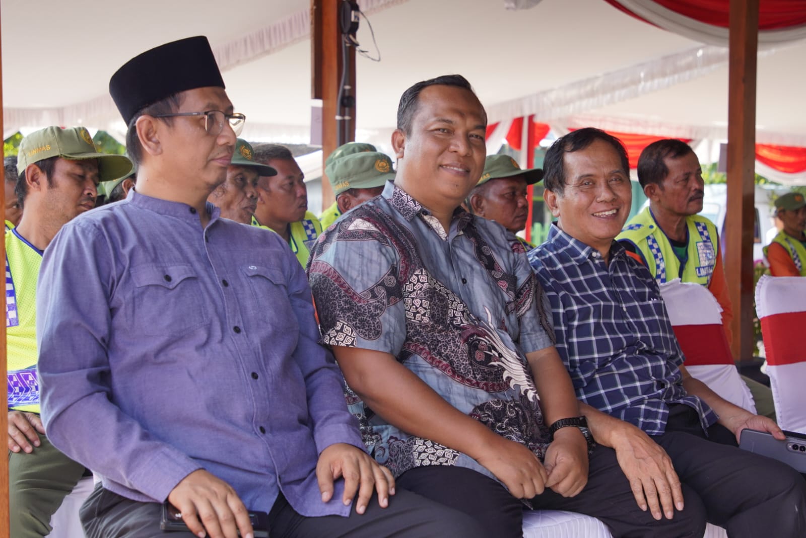 Foto 8 dari 9: Serap Aspirasi Sekaligus Sosialisasi Pembangunan, Wali Kota-Wakil Rakyat Bertemu Masyarakat di Dua Kelurahan