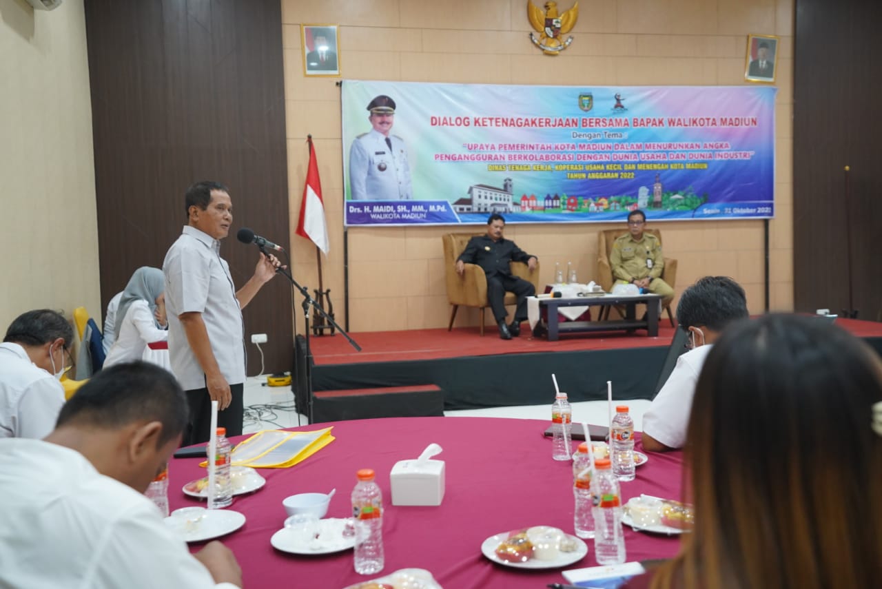Foto 4 dari 9: Gelar Dialog Ketenagakerjaan, Wali Kota Ajak Atasi Pengangguran Di Kota Pendekar