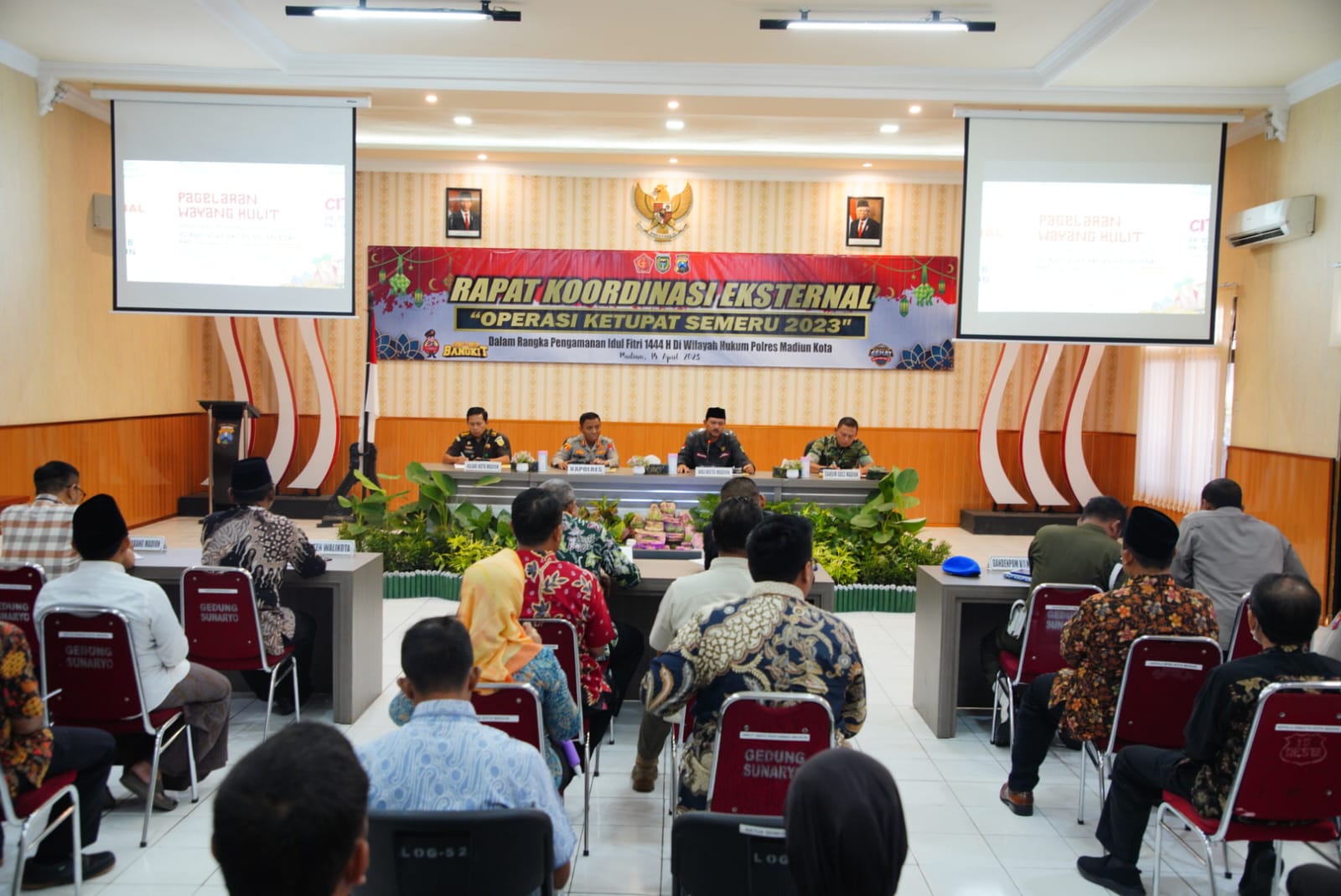 Foto 7 dari 7: Jelang Operasi Ketupat Semeru 2023, Wali Kota Ikuti Rakor Bersama Forkopimda