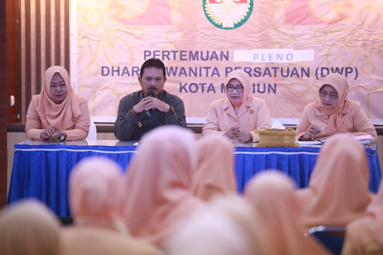 Foto utama berita: Hadiri Rapat Pleno DWP, Wali Kota Harap Peran DWP dalam Pembangunan