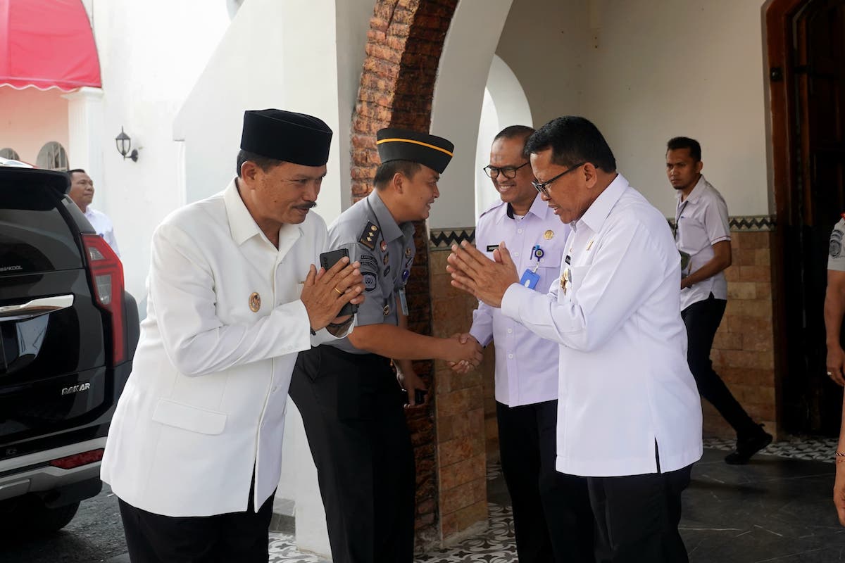 Foto 8 dari 9: Sah, Pemkot Madiun Kuliahkan 20 Napi, Fasilitasi Laptop dan Gratis Biaya Sampai Wisuda