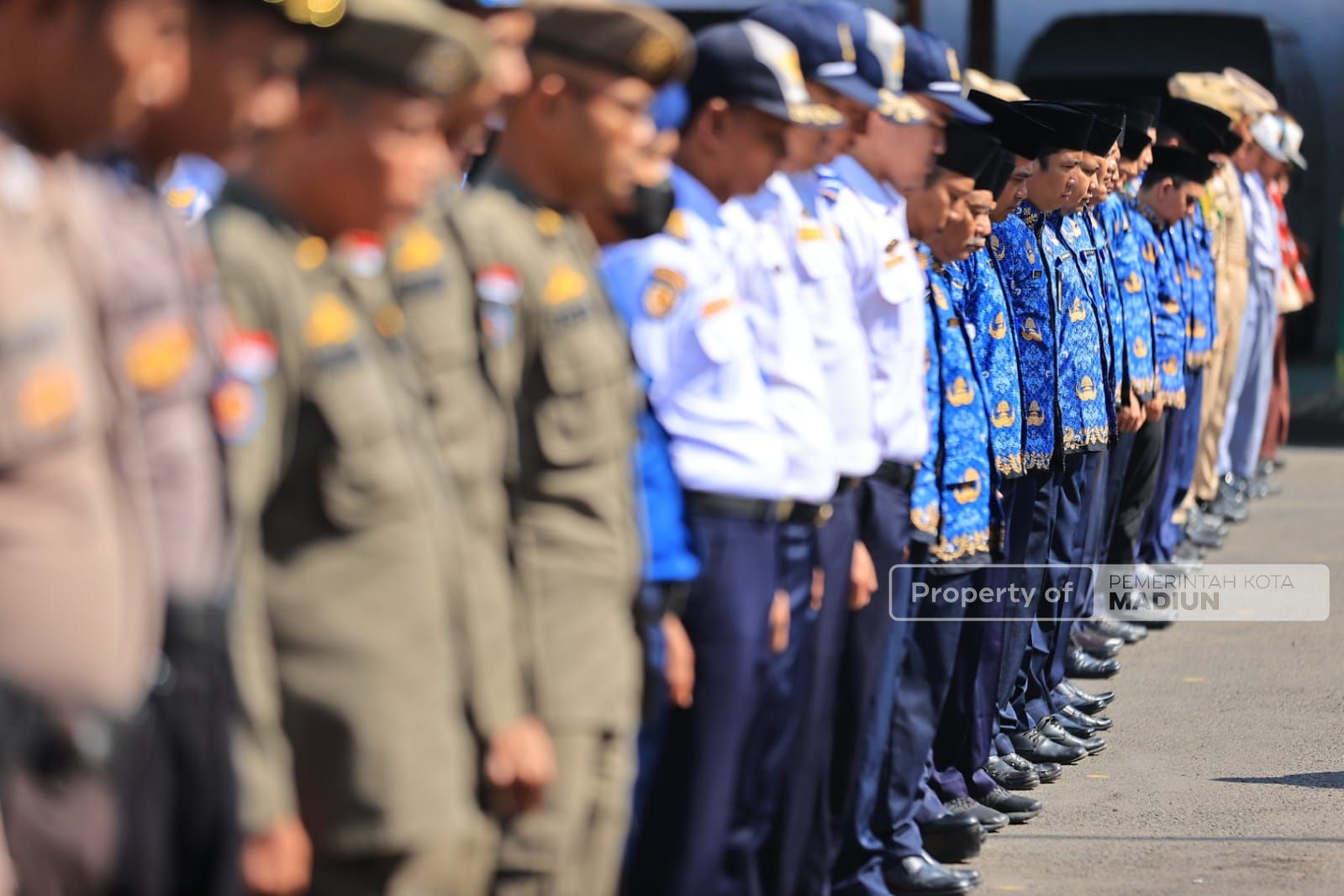 Foto 7 dari 10: Pimpin Upacara Hari Kesaktian Pancasila, Wali Kota Ajak Masyarakat Jadikan Pancasila Sebagai Pemersatu Bangsa