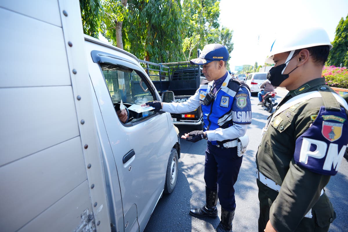 Foto 8 dari 9: Cegah ODOL, Dishub Gelar Operasi Keselamatan Lalu Lintas