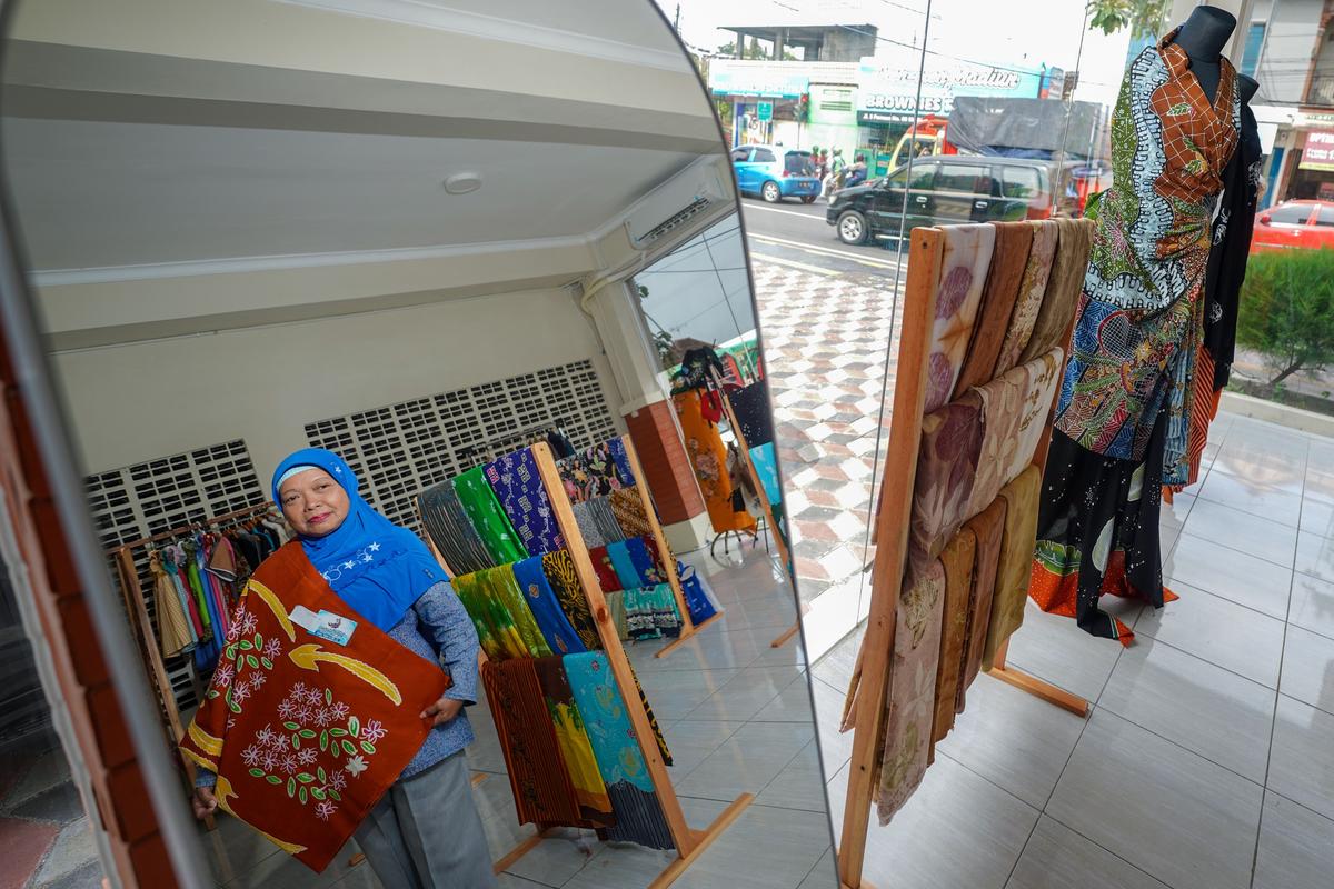 Foto 1 dari 5: Mengenal Keris Asoka, Batik Khas dari Madiun Lor
