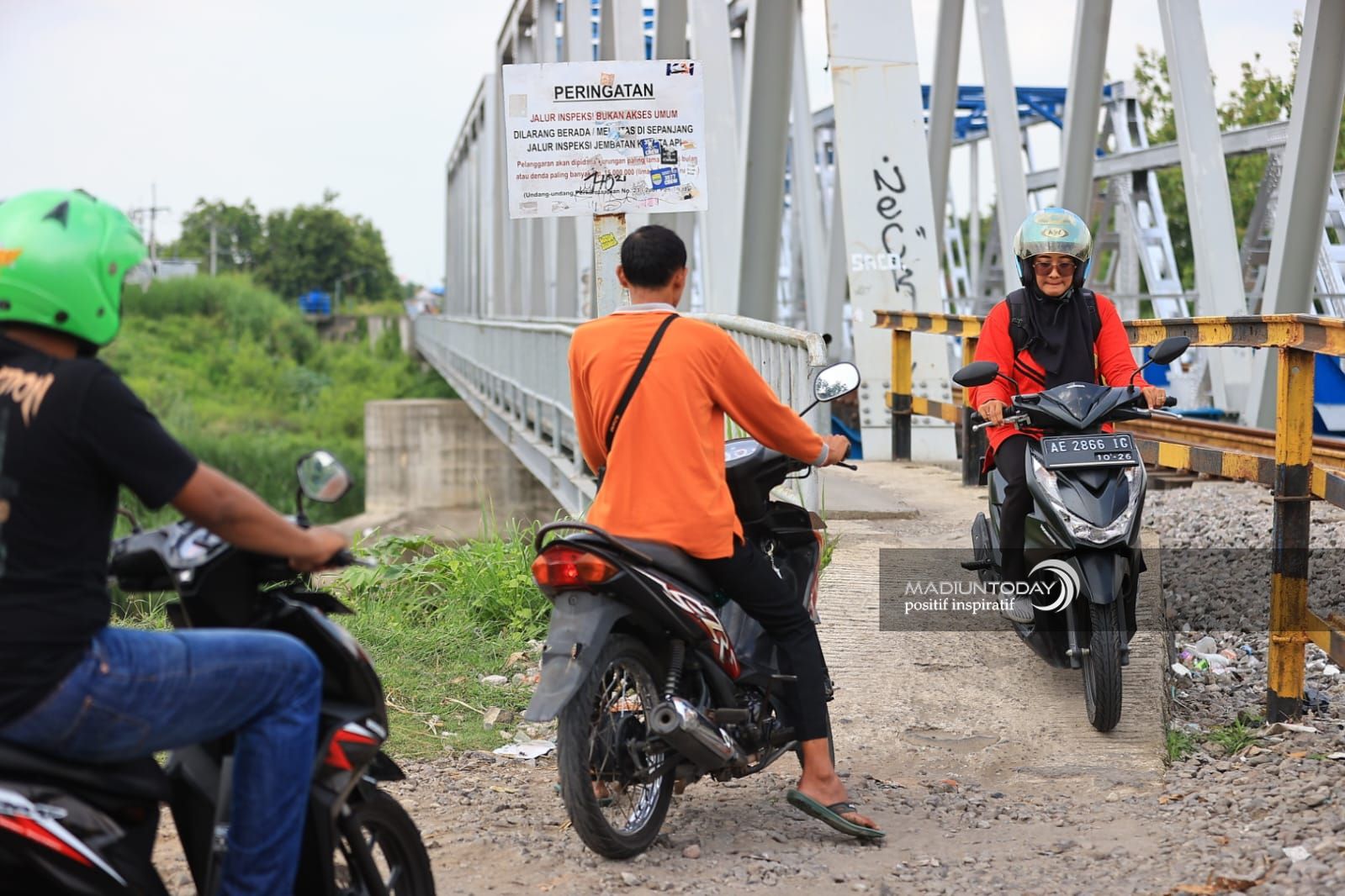 Foto 5 dari 5: Jembatan Legend Penghubung Winongo dan Madiun Lor