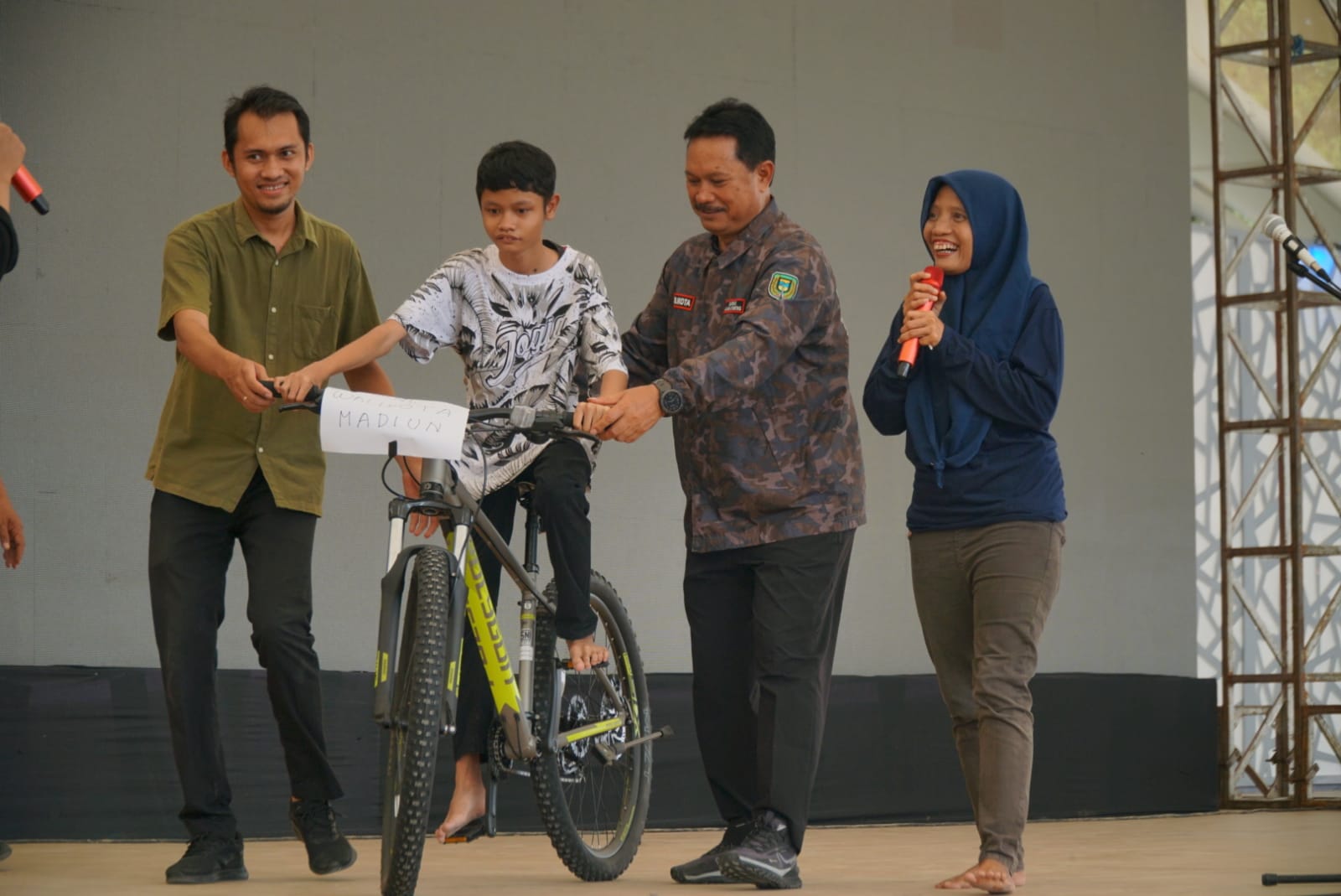 Foto 4 dari 10: Hadiri Peringatan Hari Disabilitas Internasional, Wali Kota Apresiasi Kepedulian Yayasan Mutiara Hati Spesial