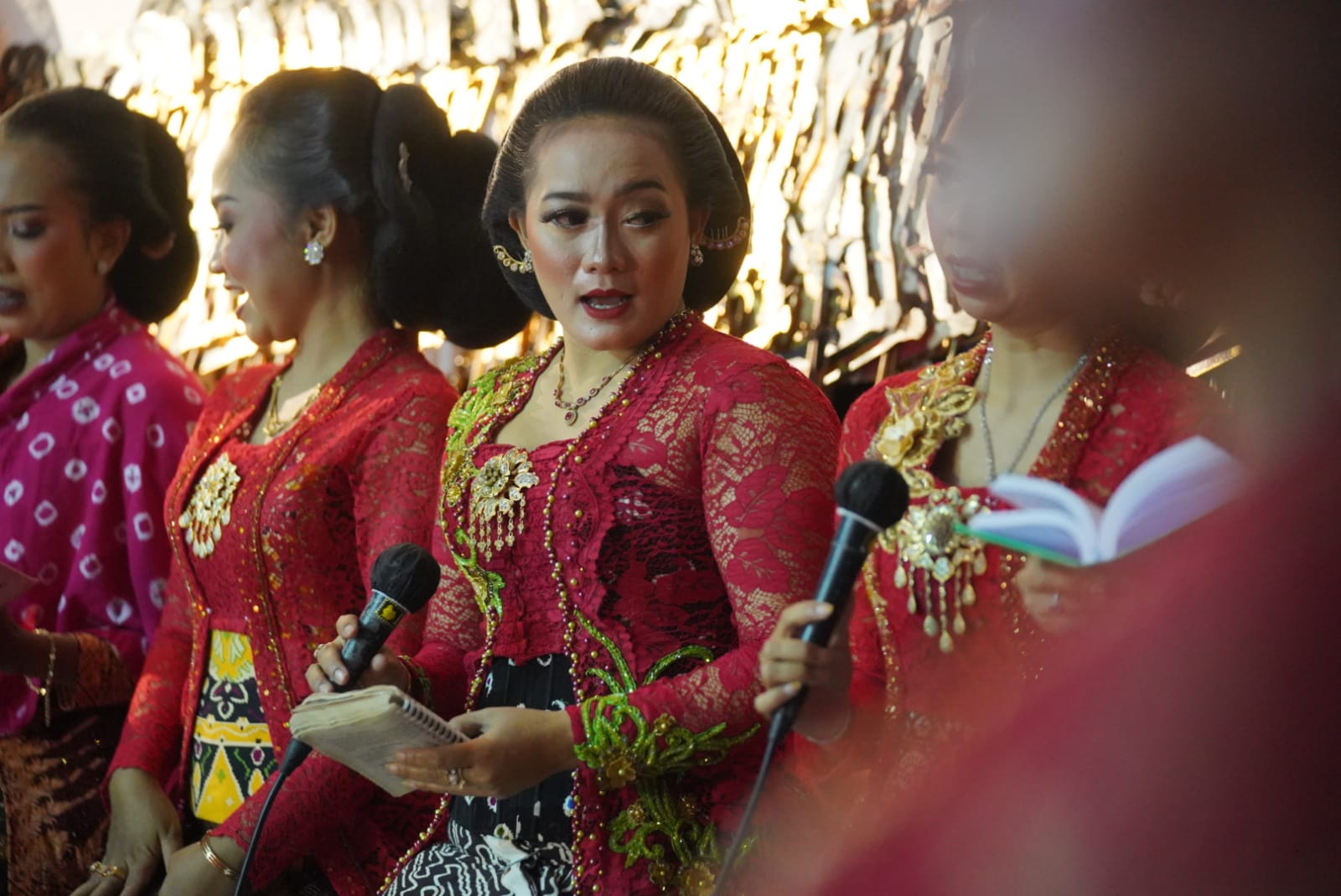 Foto 5 dari 13: Hadiri Pagelaran Wayang Kulit Hari Jadi Magetan, Wali Kota: Sekaligus Ajang Promosi Destinasi Wisata