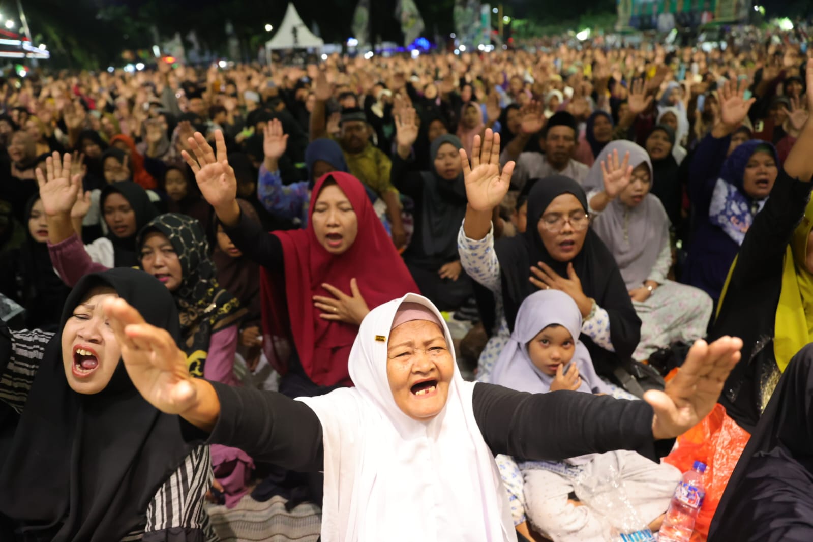 Foto 13 dari 19: Agungkan Nabi Muhammad Dalam Madiun Bersholawat