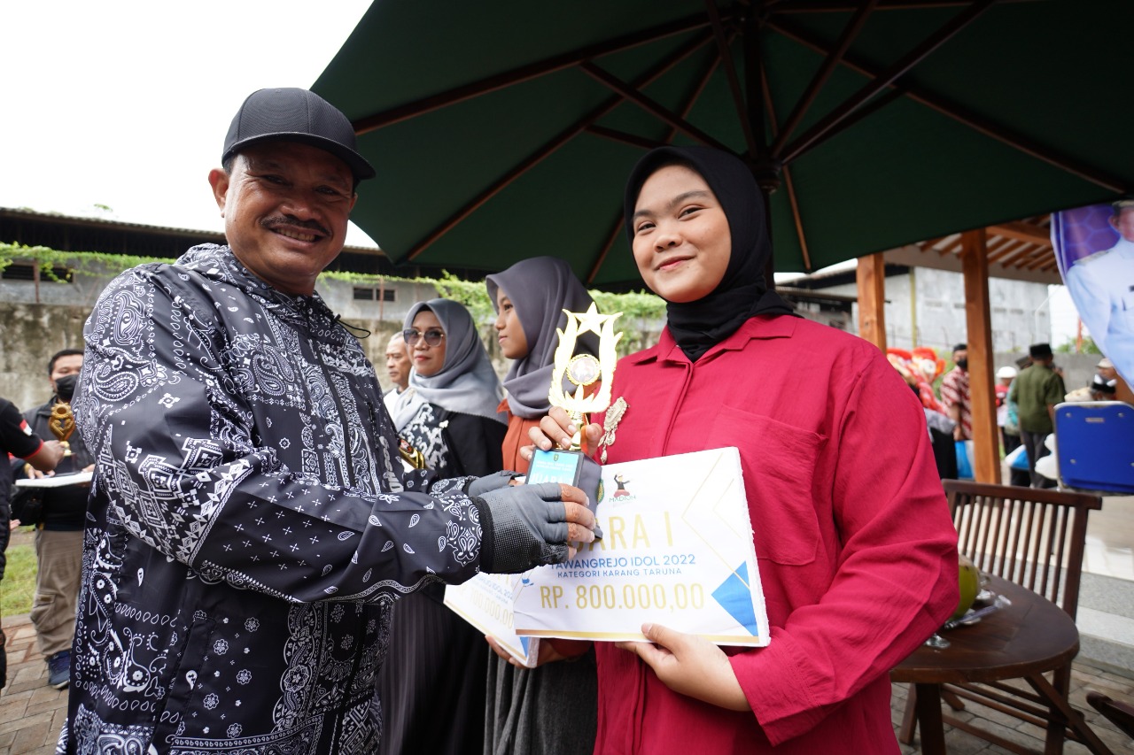 Foto 9 dari 10: Gowes Di Kartoharjo, Wali Kota Cek Progres Pavingisasi Hingga Proyek Ternak Lebah Madu