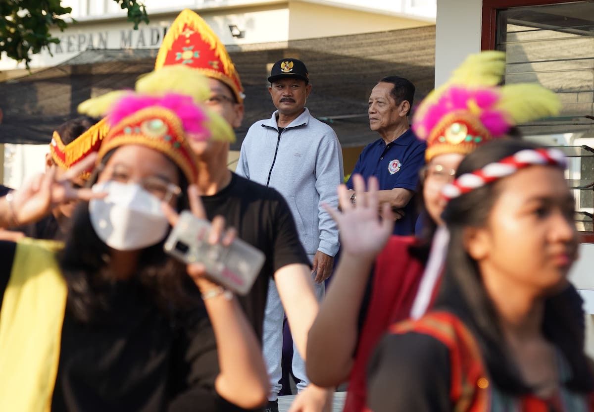 Foto 9 dari 9: Berangkatkan Jalan Santai HUT ke-98 Yayasan Yohannes Gabriel, Wali Kota Sampaikan Apresiasi