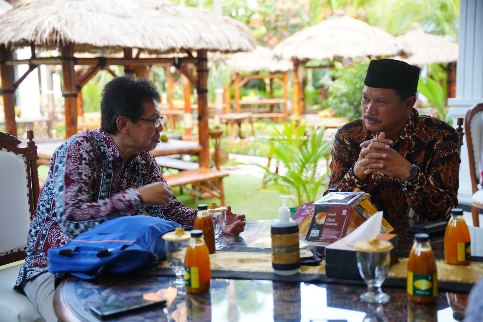 Foto 8 dari 12: Lengkapi Data Proposal Tugas Akhir Program Doktor Wali Kota, Tim UT Kembali Datang Gelar Assessment Kedua