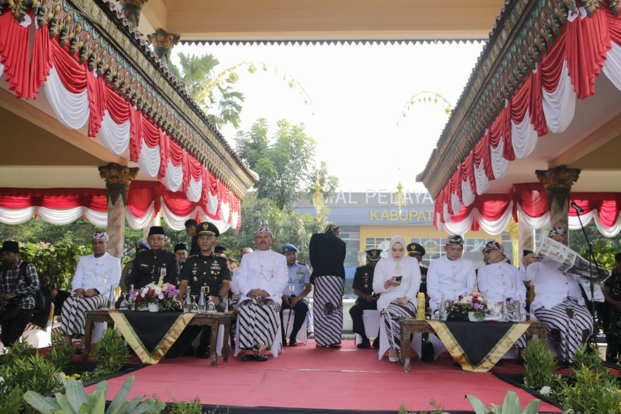 Foto 2 dari 10: Upacara Hari Jadi ke-105, Wali Kota: Kita Wujudkan Kota Madiun Maju Mendunia