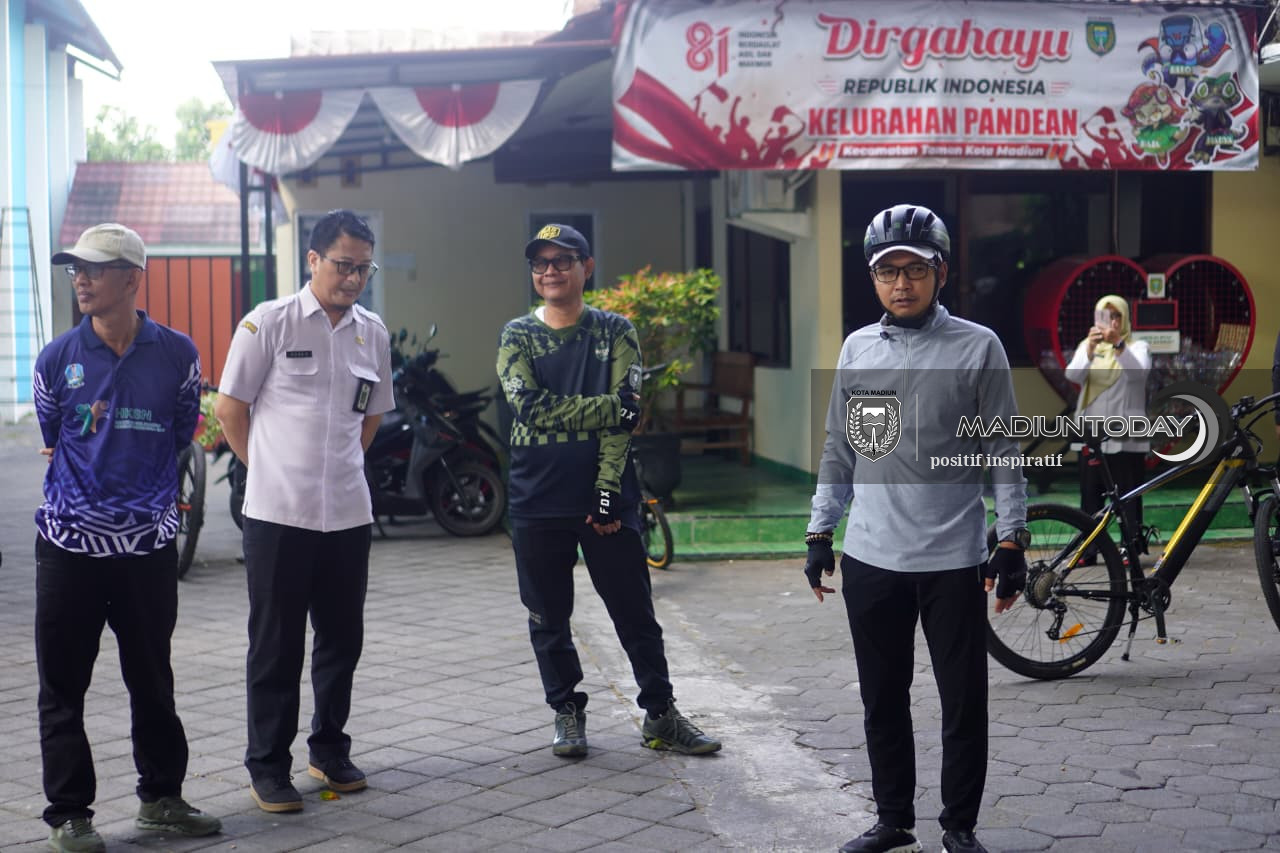 Foto 17 dari 19: Gowes Keliling Kota, Plt Wali Kota Madiun Cek P2L, Data Ekonomi hingga Kebersihan Lingkungan