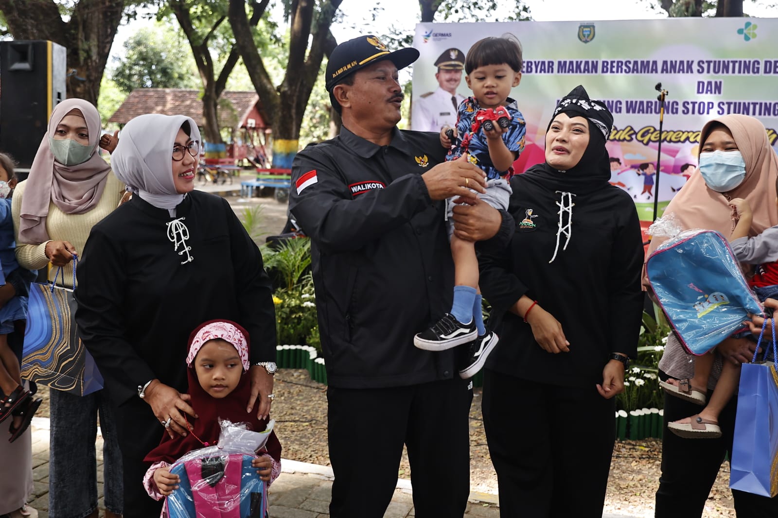 Foto 1 dari 9: Semangati Anak Stunting, Wali Kota Gelar Event Makan Bersama