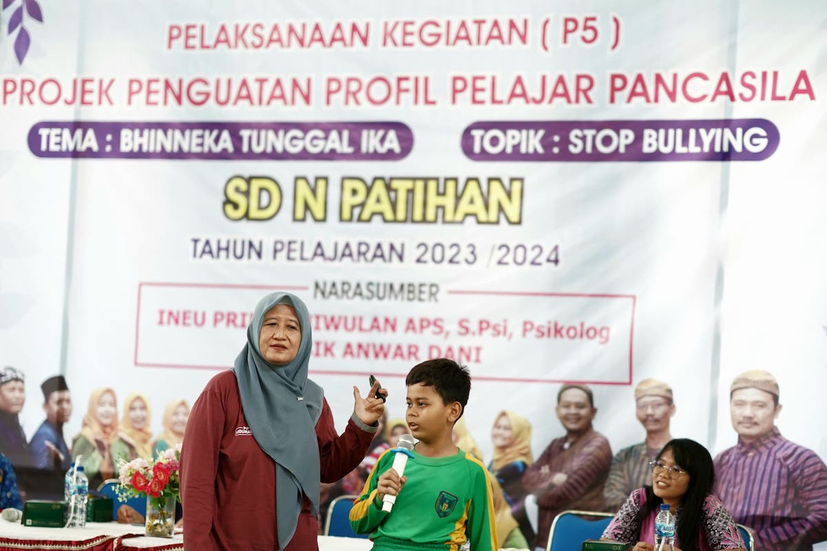 Foto 3 dari 9: Prihatin Maraknya Kasus Kekerasan, SDN Patihan Gelar Sosialisasi P5 dan Senam Anti Bullying