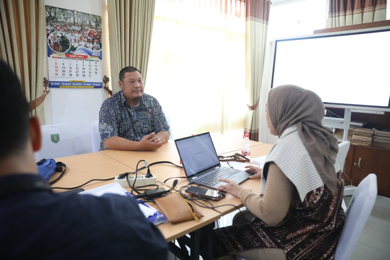 Foto 1 dari 10: Assessment Dengan Tim UT Berlanjut, Pimpinan Dewan, OPD, LSM Hingga Media Dijadwalkan Wawancara Hari Ini